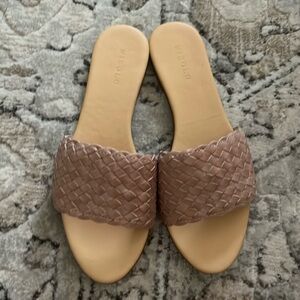 Brand new Nisolo Island pale pink / rose slide sandals